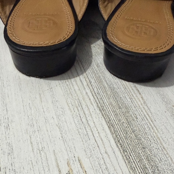 Tory Burch Amelia Black Leather Women's Loafers with Gold Accents Size 7.5 - Picture 7 of 15